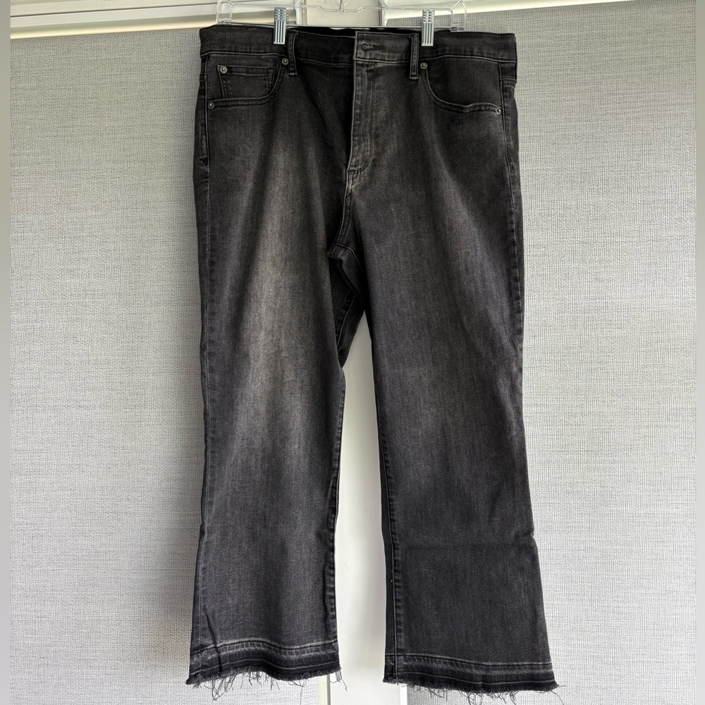 GAP Crop Flare High Rise Black Jeans